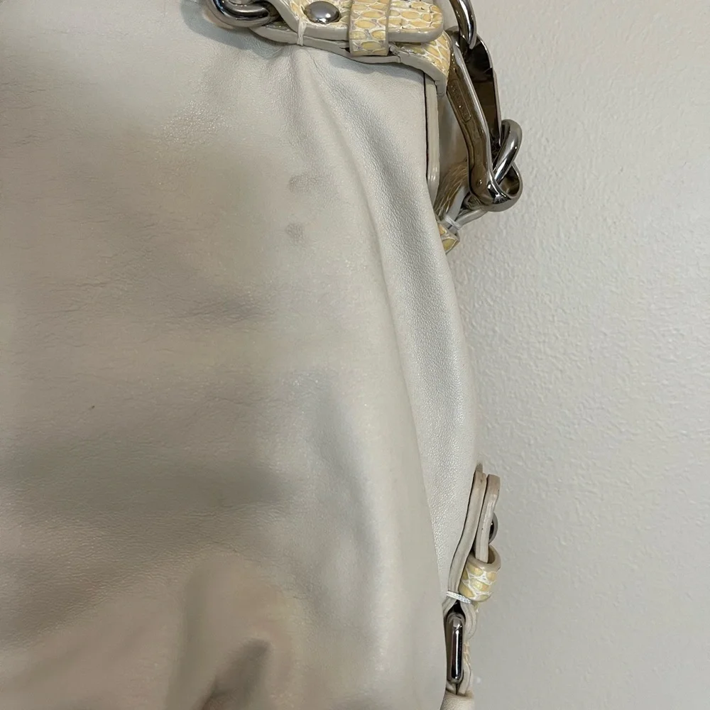Coach 1941 Ivory Soft Leather Snakeskin Detail Silver Hardware zip top Hobo Bag